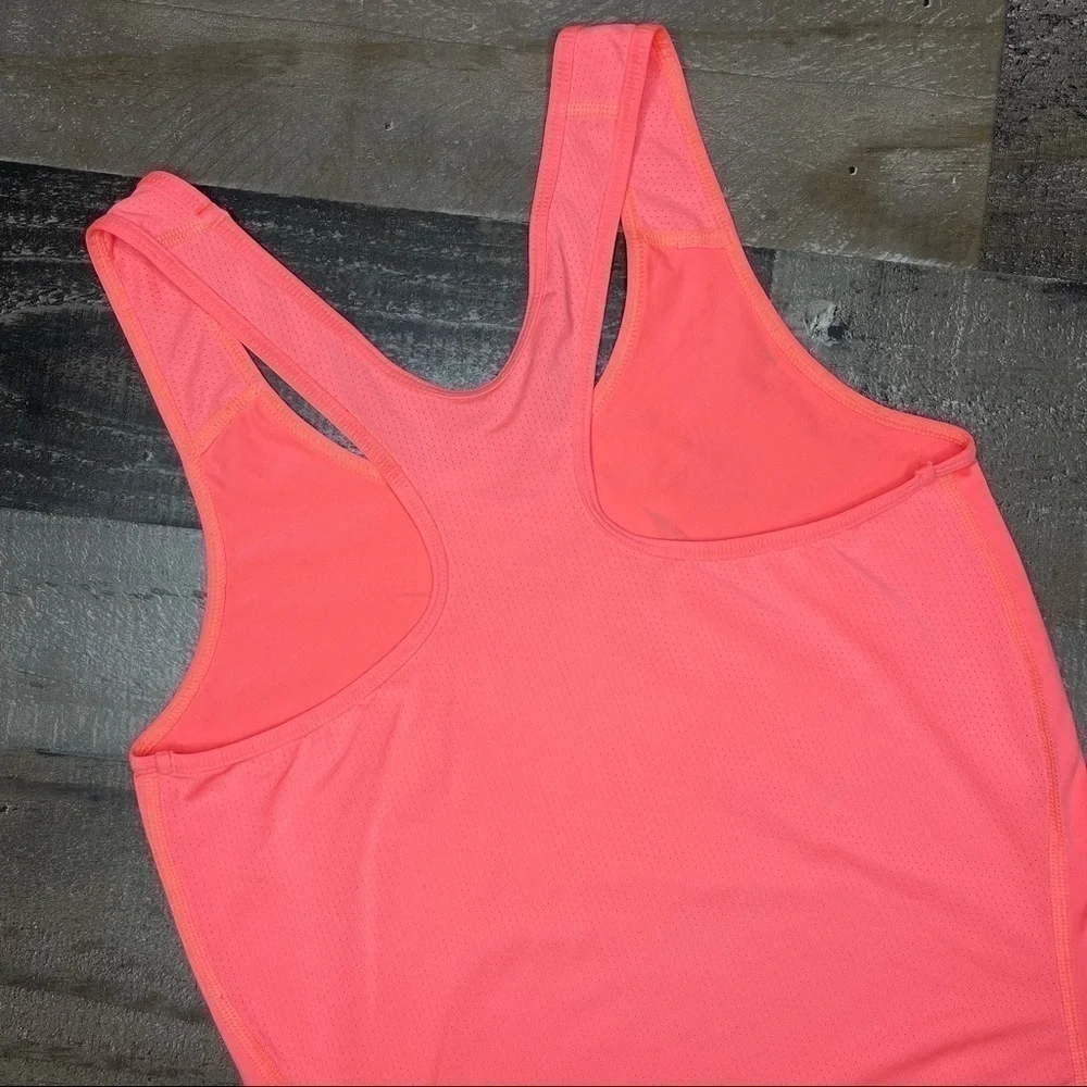 Nike Racerback Tank Top size Small